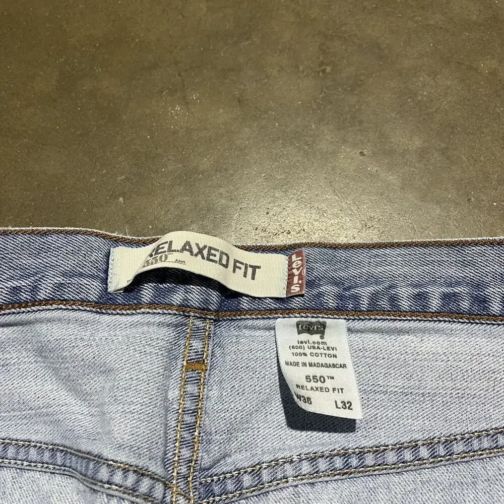 Vintage Y2k Levi's 550 Blue Relaxed Fit Jeans 34x30